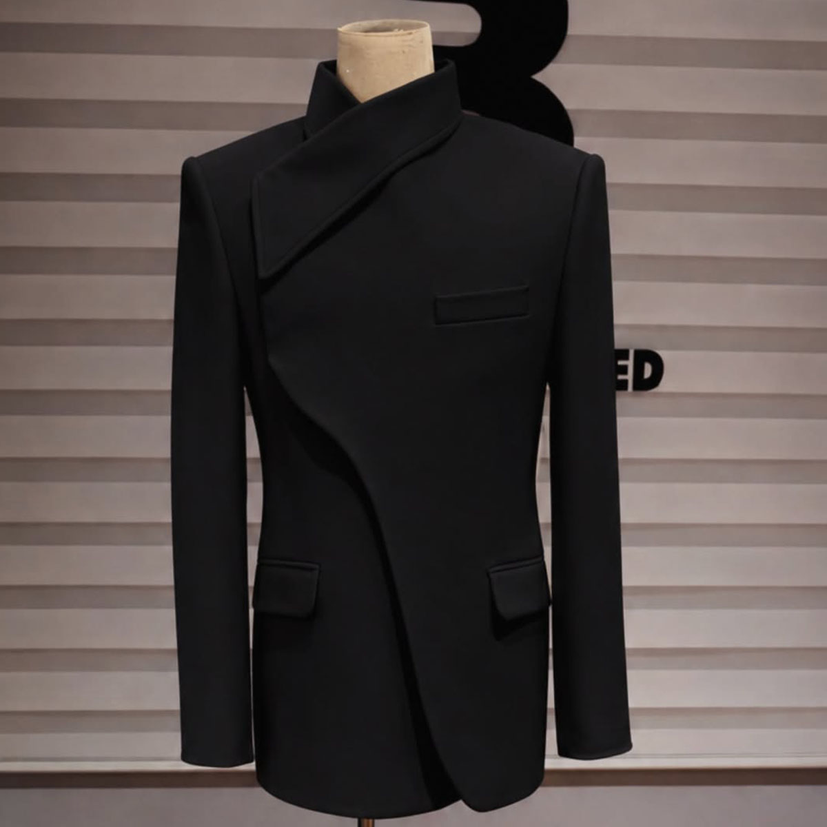 Men Grooming Outfit - Costumes pour hommes de luxe personnalisés